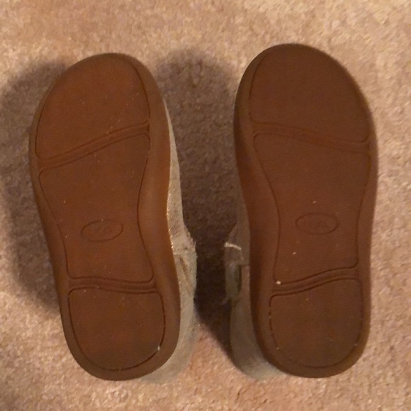 Sparkly UGG size 9 - Picture 4 of 7